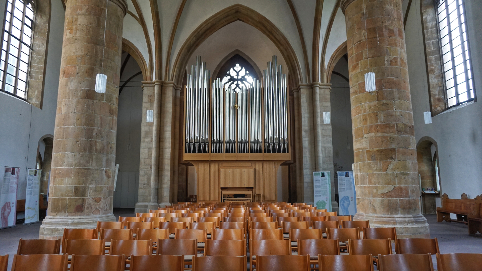 Die neue Orgel — #wasvikarinnensomachen — EvLuth Neustädter Marienkirche Bielefeld